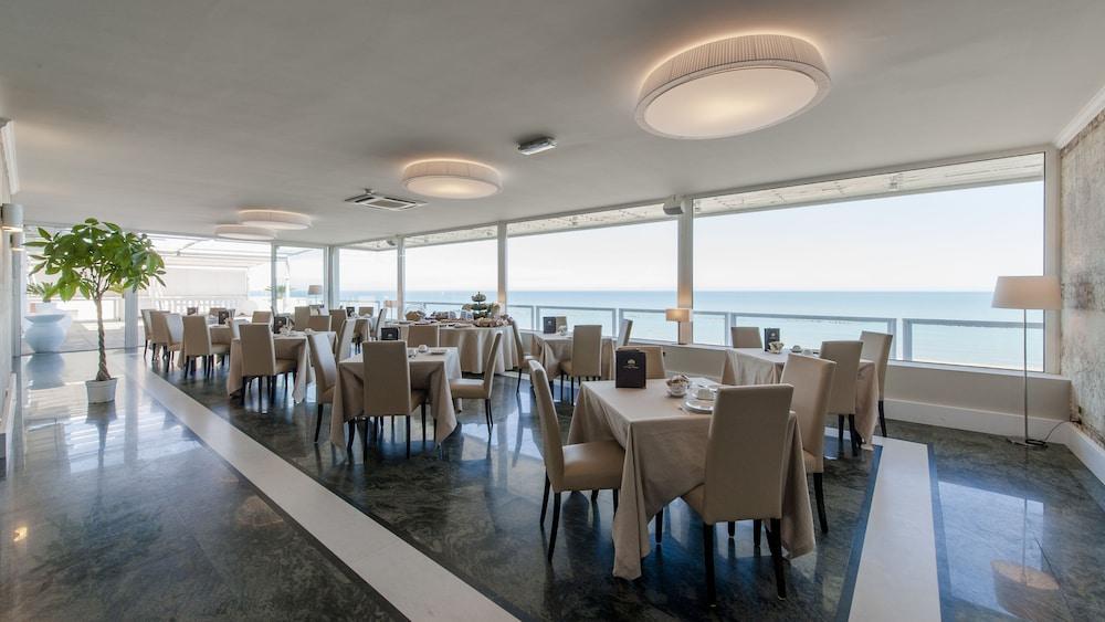 Hotel Esplanade Pescara Esterno foto