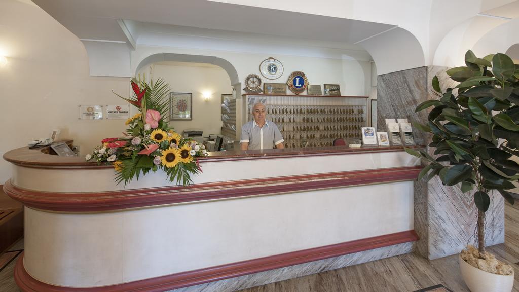 Hotel Esplanade Pescara Esterno foto