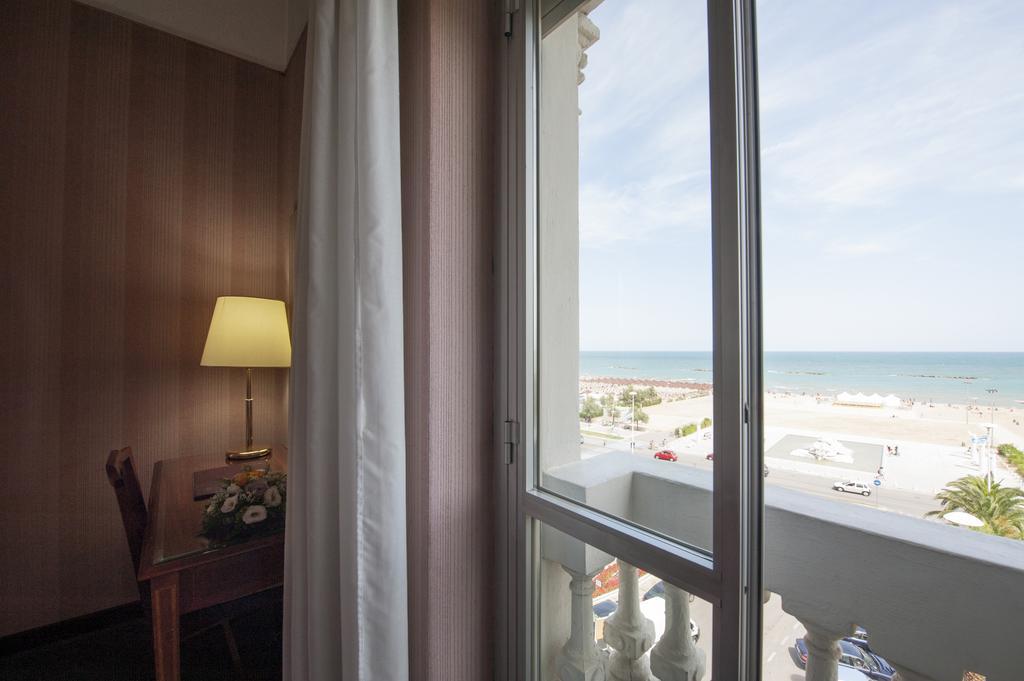 Hotel Esplanade Pescara Esterno foto